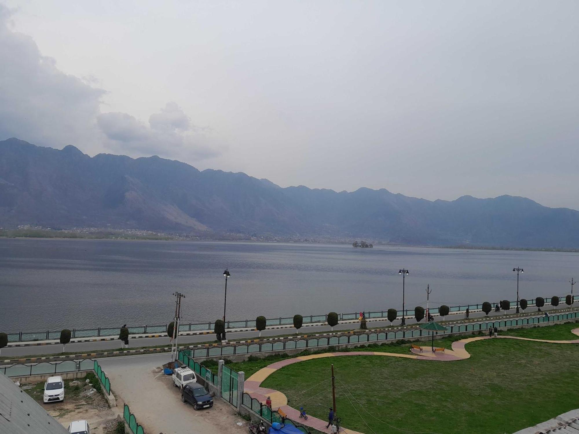 Hotel O Pop Foreshore Resort Srinagar  Exterior photo