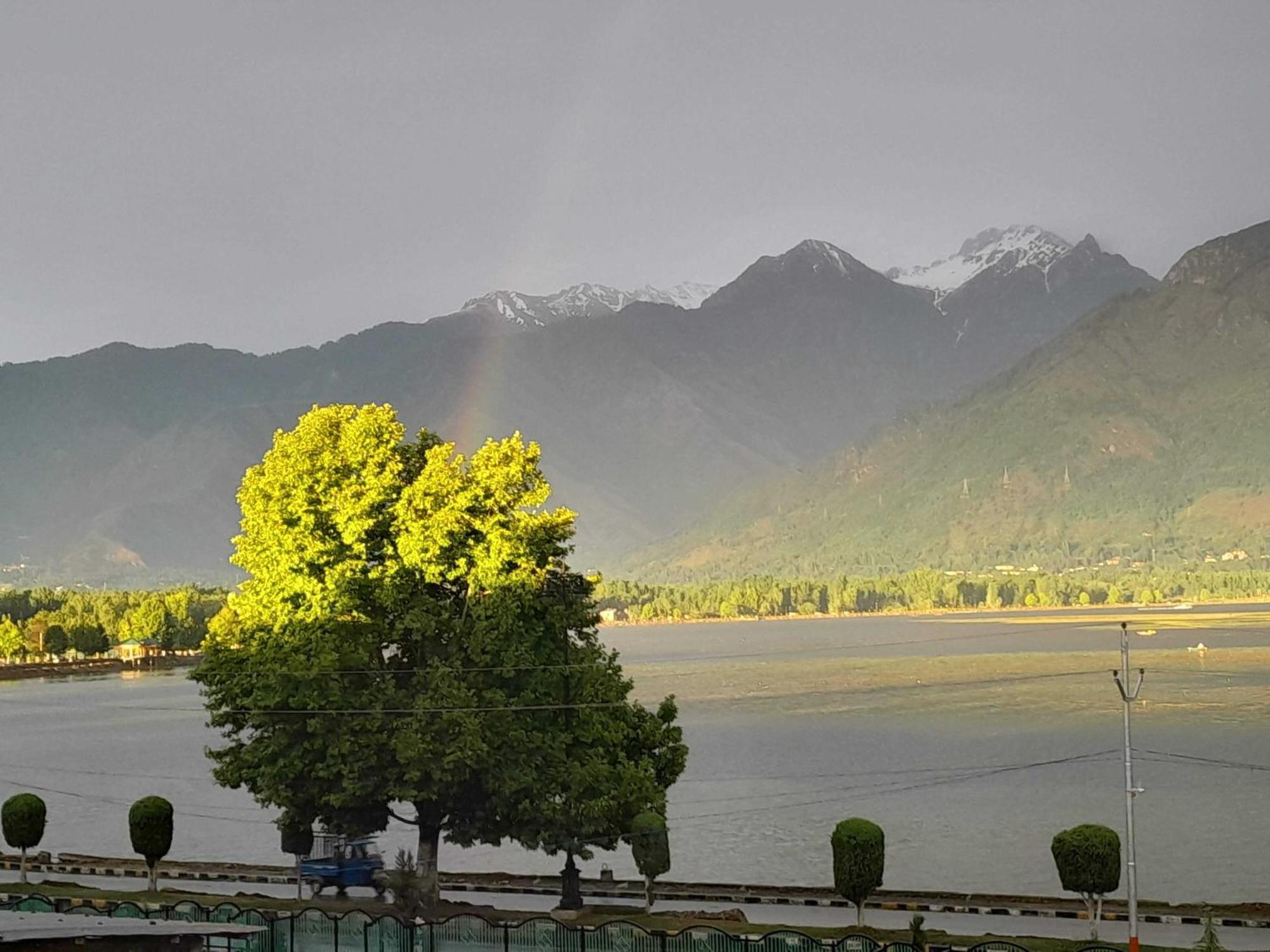 Hotel O Pop Foreshore Resort Srinagar  Exterior photo